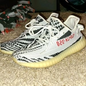 Adidas Yeezy Boost 350 V2 Zebra